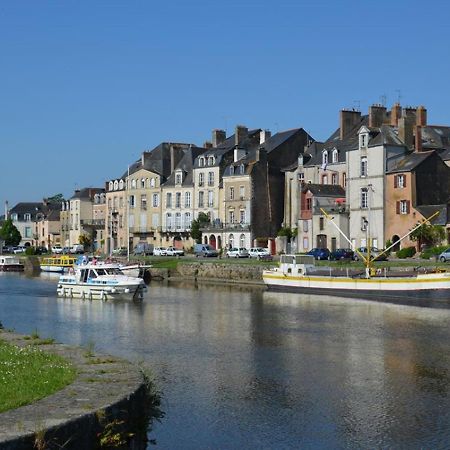 Spacieux T3 Lumineux Dans Quartier Historique Avec Wifi เรอดง ภายนอก รูปภาพ