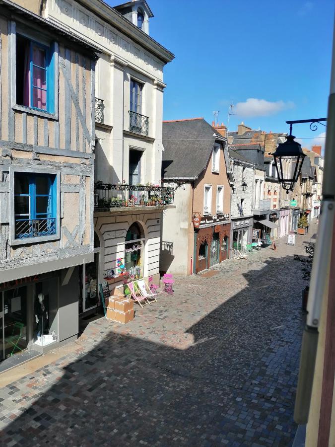 Spacieux T3 Lumineux Dans Quartier Historique Avec Wifi เรอดง ภายนอก รูปภาพ